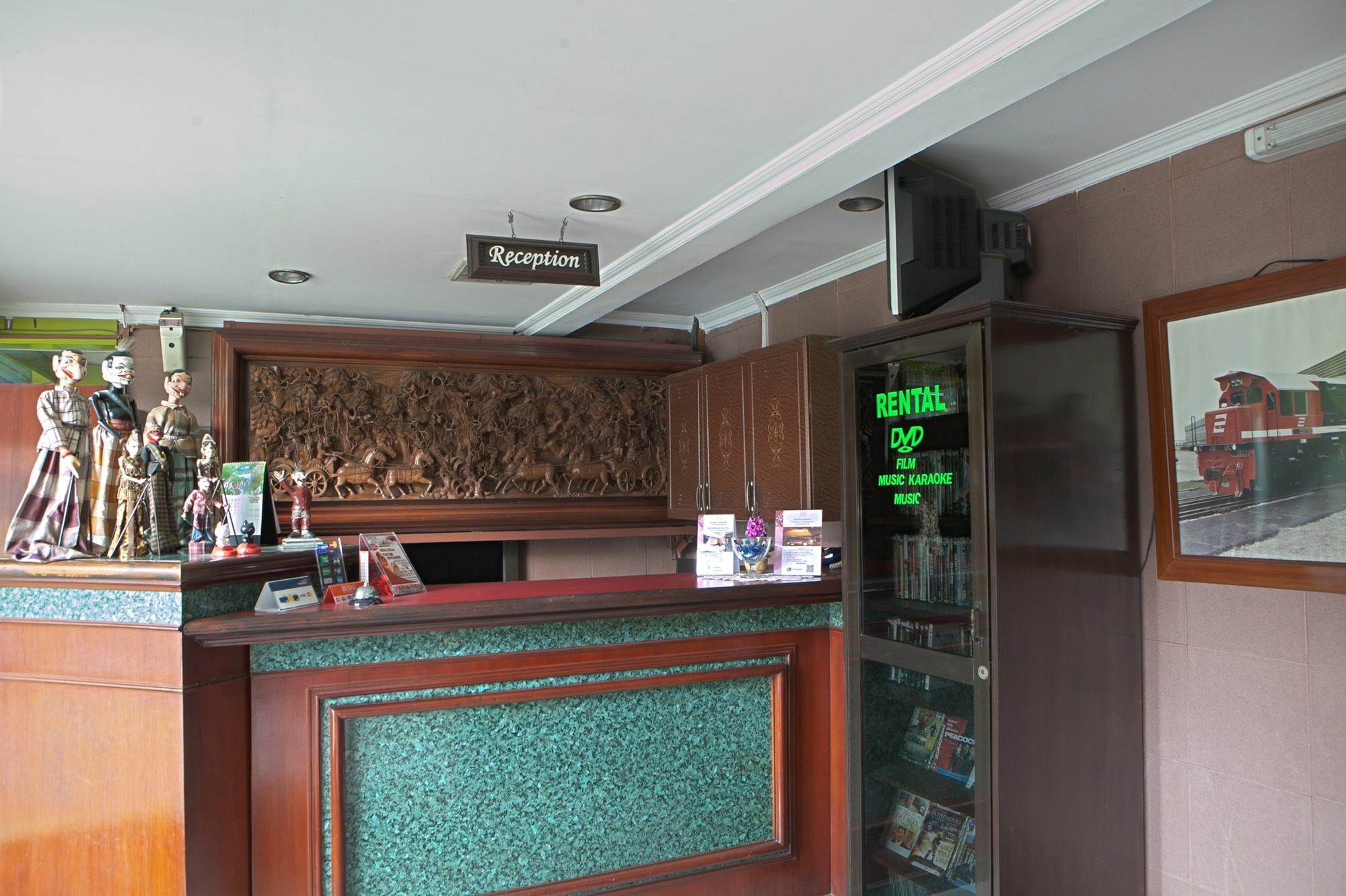 Reddoorz Plus Near Riau Street Bandung Ngoại thất bức ảnh