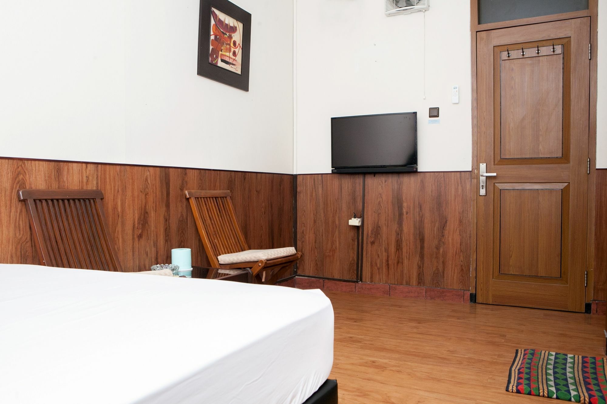 Reddoorz Plus Near Riau Street Bandung Ngoại thất bức ảnh
